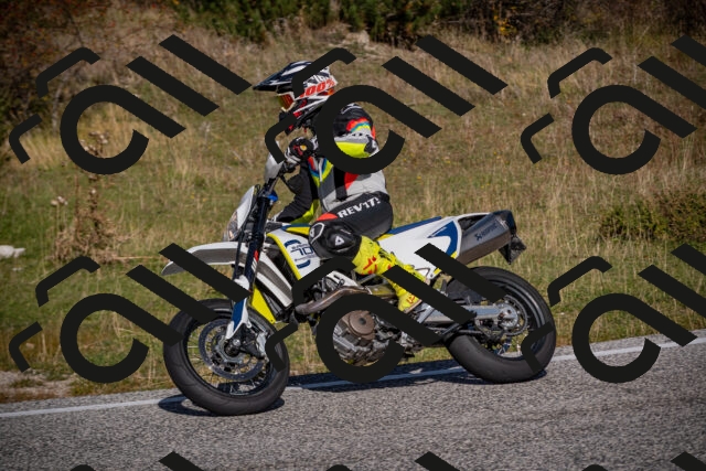 20251012111617-_5008686_am_