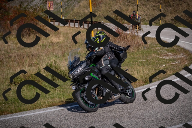 20251012112325-_5008751_am_