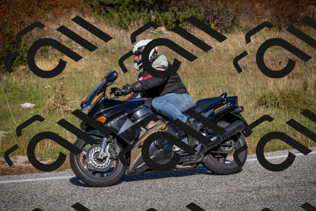 20251012112327-_5008755_am_