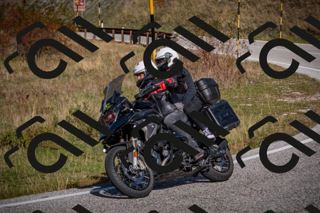 20251012112333-_5008764_am_