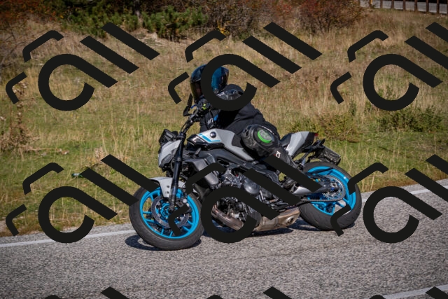 20251012112340-_5008767_am_