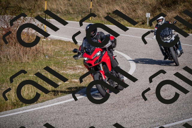 20251012112534-_5008778_am_