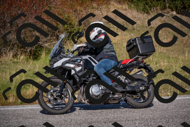 20251012112536-_5008781_am_