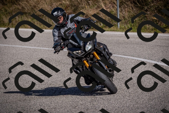 20251012112539-_5008784_am_