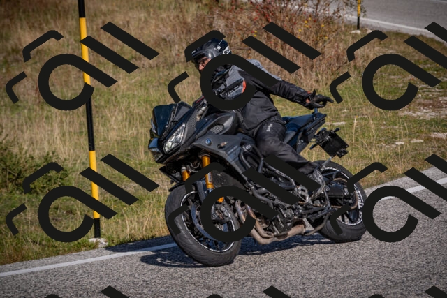 20251012112540-_5008785_am_