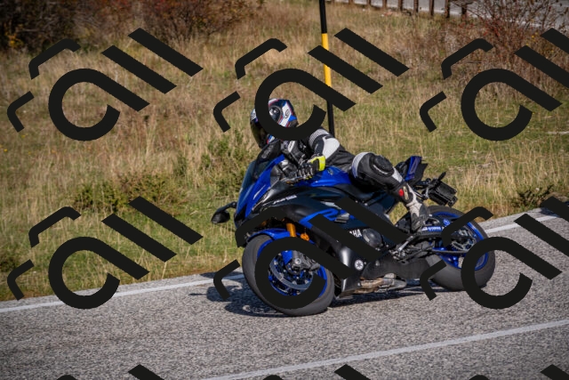 20251012112542-_5008787_am_