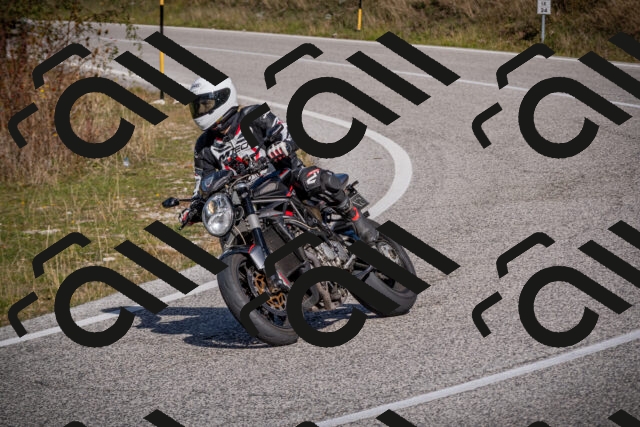 20251012112953-_5008800_am_