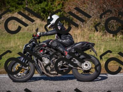 20251012112954-_5008802_am_