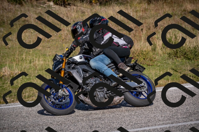 20251012113213-_5008806_am_