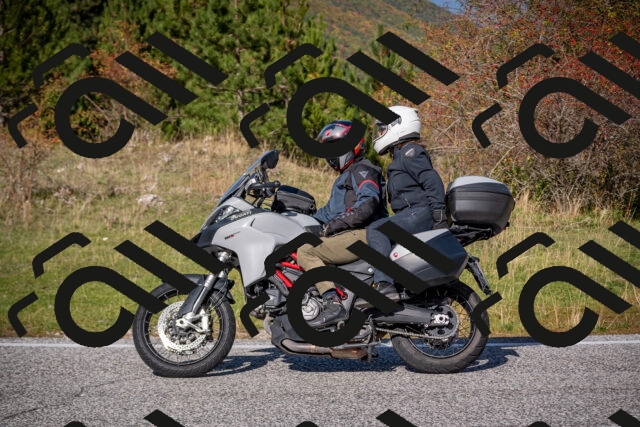 20251012113838-_5008828_am_