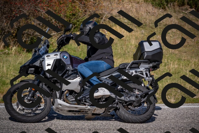 20251012113851-_5008838_am_