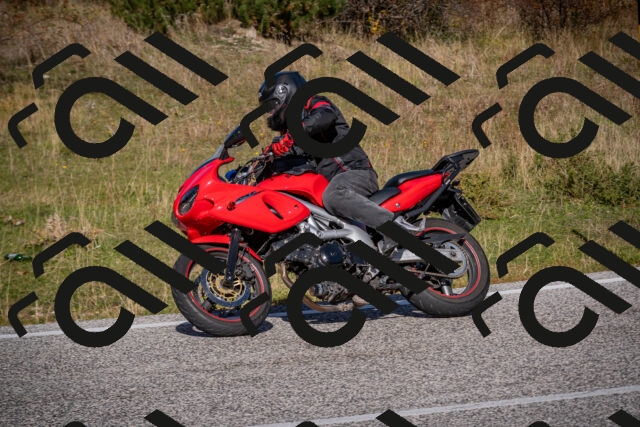 20251012114258-_5008898_am_