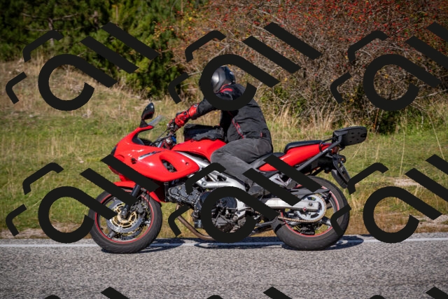 20251012114259-_5008899_am_