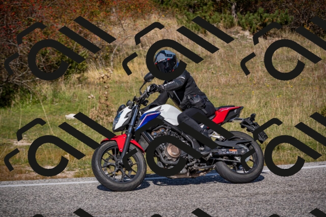 20251012114348-_5008907_am_