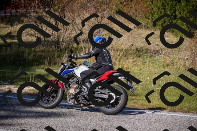 20251012114349-_5008909_am_