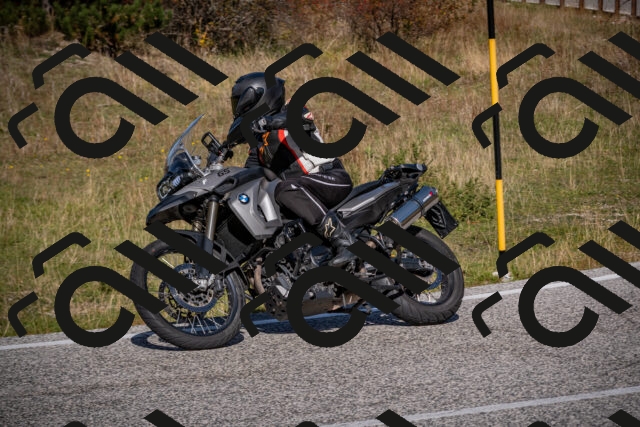 20251012114357-_5008911_am_