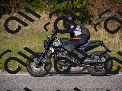 20251012114421-_5008916_am_