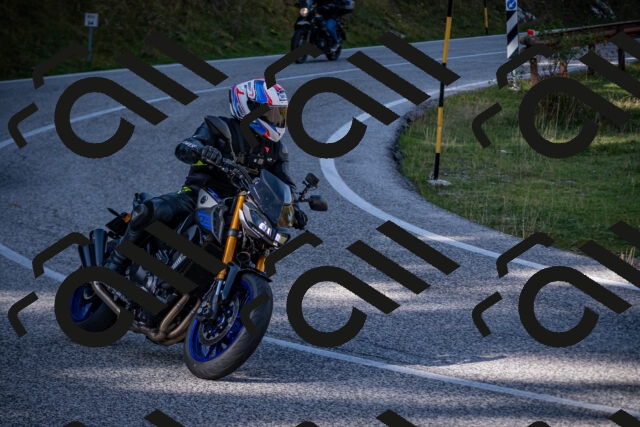 20251012114659-_5008938_am_