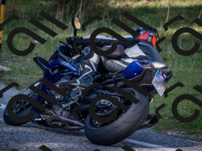 20251012114833-_5008962_am_