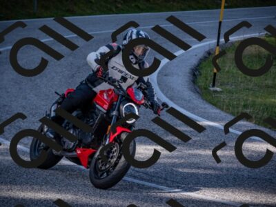 20251012115111-_5008972_am_