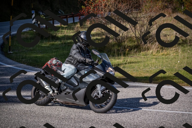 20251012115117-_5008978_am_