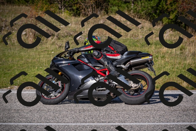 20251012115210-_5009001_am_