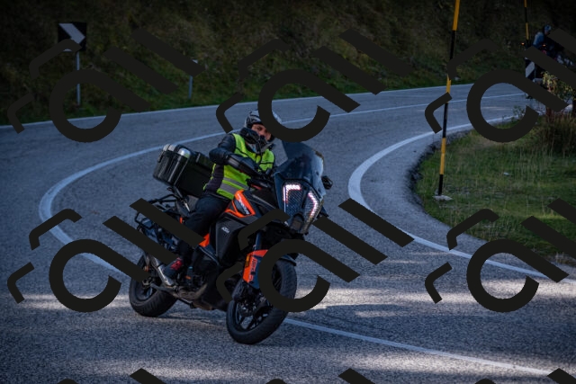 20251012115604-_5009054_am_