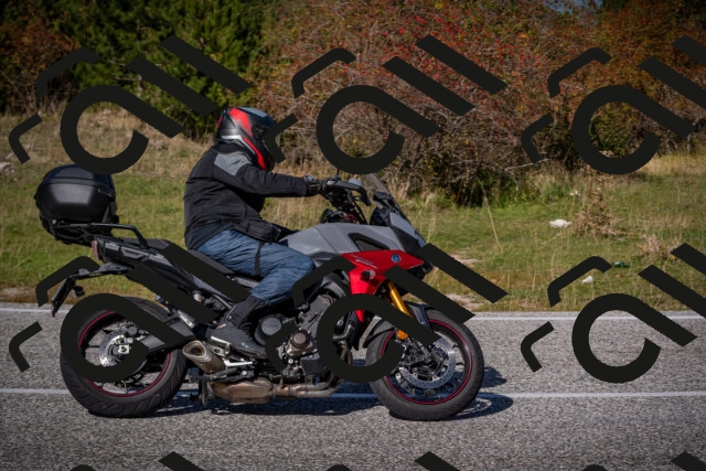 20251012115618-_5009070_am_