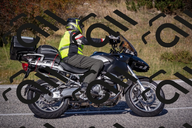 20251012115620-_5009073_am_