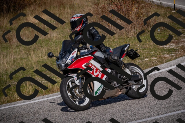 20251012115752-_5009081_am_