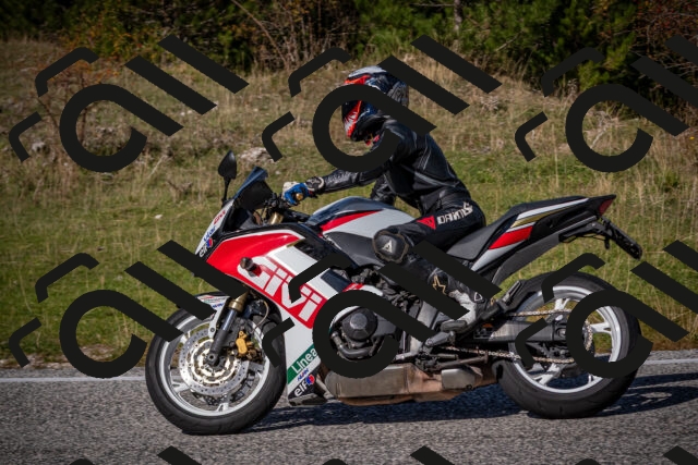 20251012115753-_5009083_am_