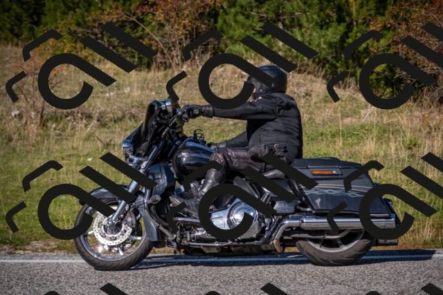 20251012115915-_5009095_am_