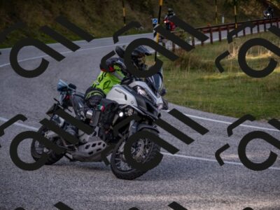 20251012122754-_5009492_am_