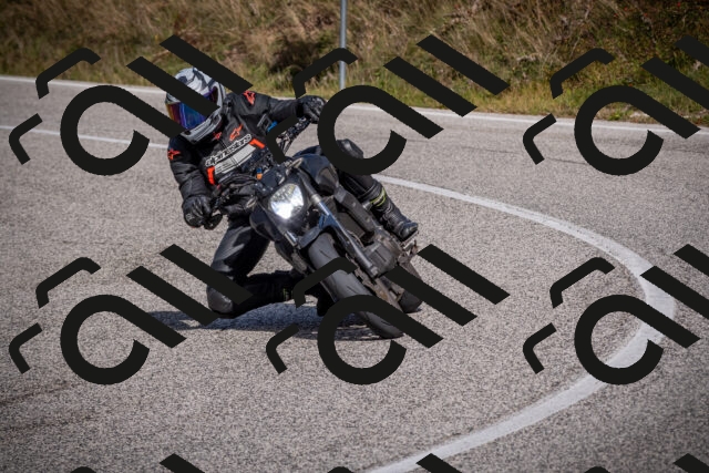 20251012123032-_5009525_am_