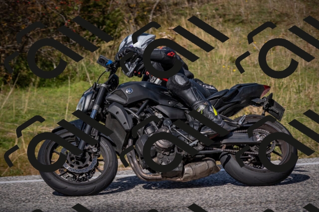 20251012123034-_5009527_am_