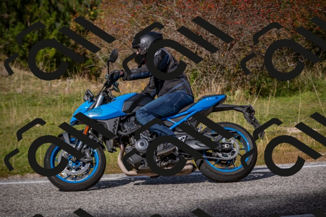 20251012123105-_5009531_am_