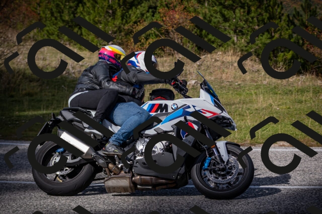 20251012123349-_5009539_am_