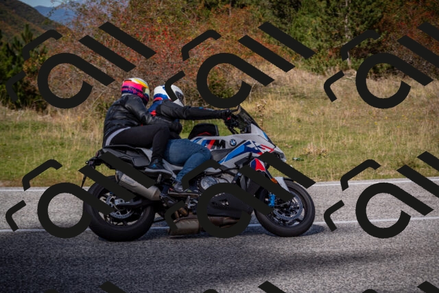 20251012123350-_5009540_am_