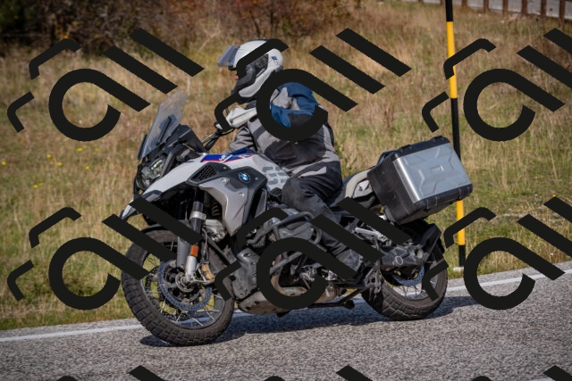 20251012123614-_5009554_am_