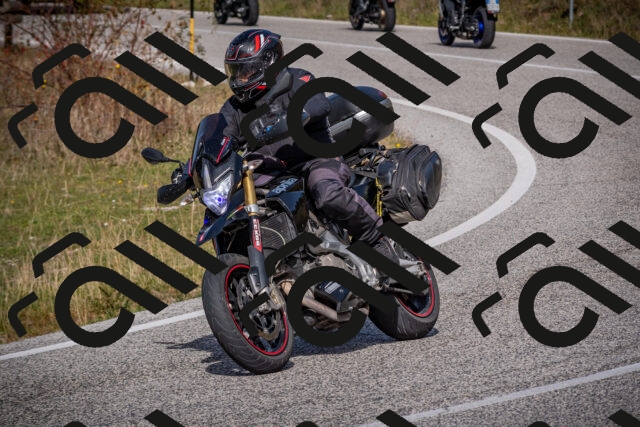 20251012123705-_5009574_am_