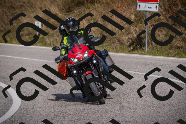 20251012123743-_5009576_am_