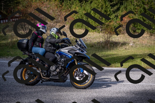 20251012123801-_5009583_am_