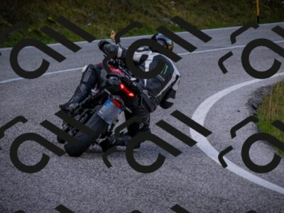 20251012123819-_5009591_am_