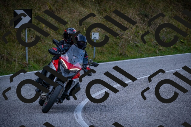 20251012123838-_5009593_am_