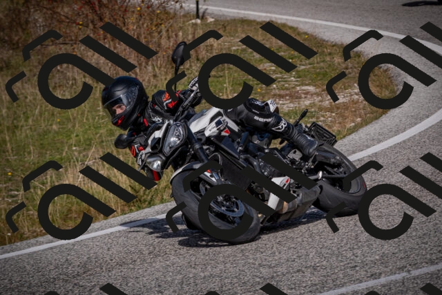 20251012123902-_5009599_am_