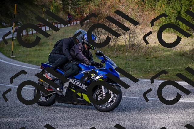 20251012123907-_5009607_am_