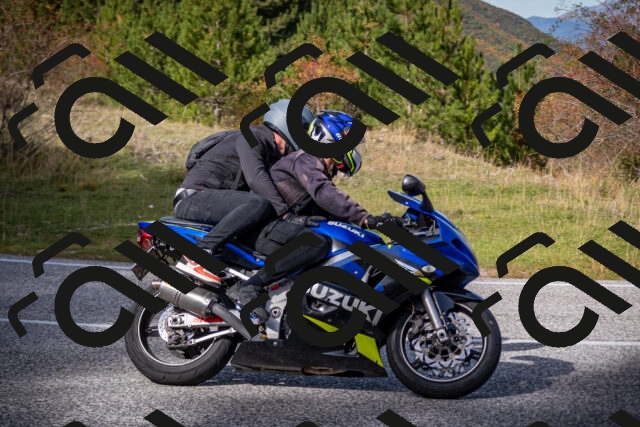 20251012123907-_5009608_am_