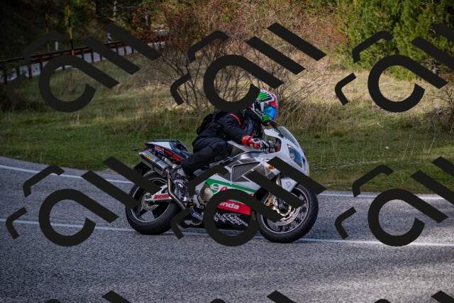 20251012123922-_5009626_am_