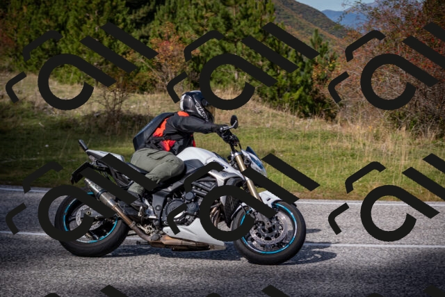 20251012123940-_5009635_am_