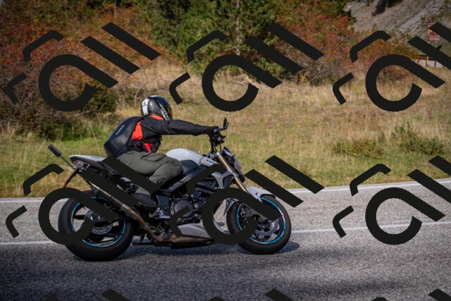 20251012123941-_5009636_am_